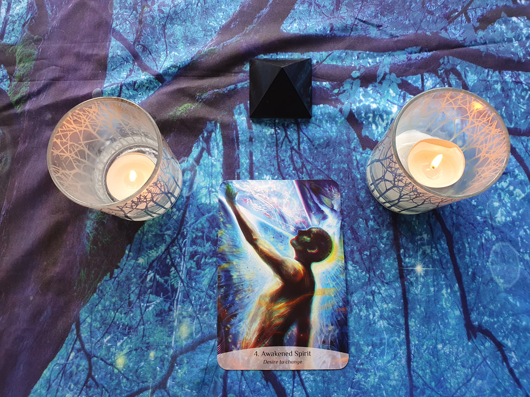 Picture of Pisces October oracle card